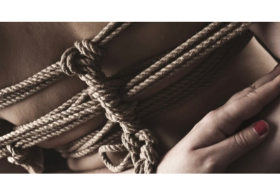 Découverte du Bondage : L'Art de la Restriction pour des Sensations Intenses et Consensuelles image